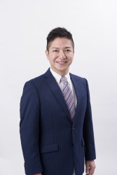 狩俣倫太郎（正装）