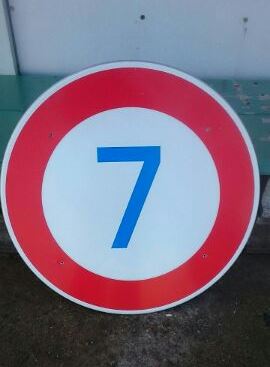 ダミアンたまきまめ