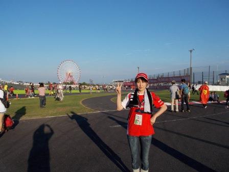 レース後、コース上でパチリ