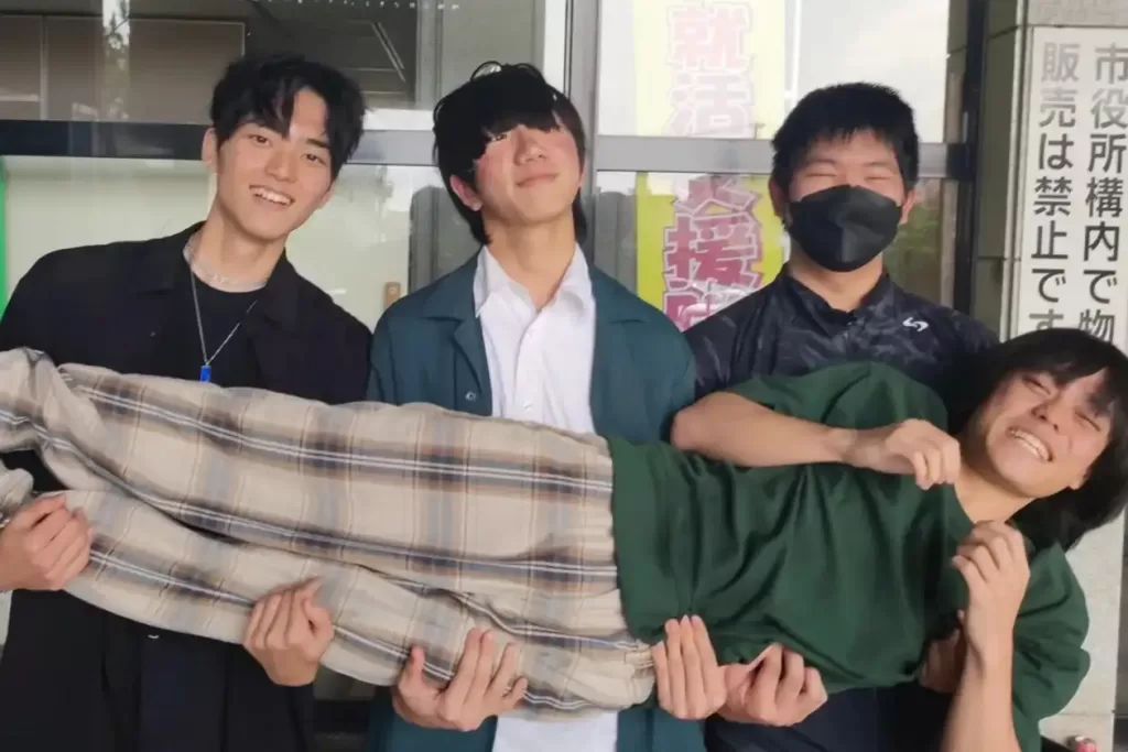 モクレン